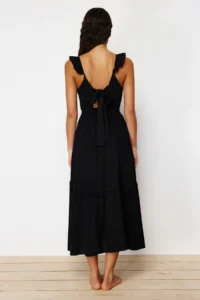 TRENDYOLMİLLA Black Weaving Frilly Maxi Beach Dress - Image 6
