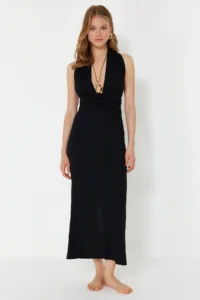 TRENDYOLMİLLA Black Weaving Low-cut back Maxi Beach Dress - Image 2