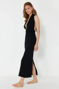 TRENDYOLMİLLA Black Weaving Low-cut back Maxi Beach Dress - Image 3