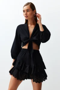 TRENDYOLMiLLA Black Weaving Embroidered Beach Mini Skirt