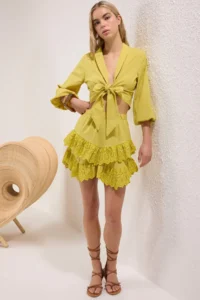TRENDYOLMiLLA Green Weaving Embroidered Beach Mini Skirt - Image 2