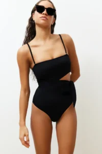 TRENDYOLMİLLA Black Cut Out/Window Detailed Strapless Covered Regular Swimsuit - Image 4