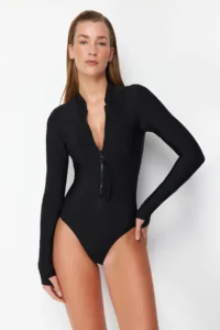 TRENDYOLMİLLA Black Quick Dry Material Zippered Surfer Covered hipster Swimsuit