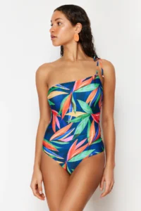 TRENDYOLMİLLA Tropical Patterned tied up One Shoulder Covered Regular Swimsuit - Image 3