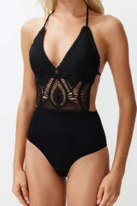 TRENDYOLMİLLA Black Low-cut back V-neck Covered hipster Mayokini - Image 4