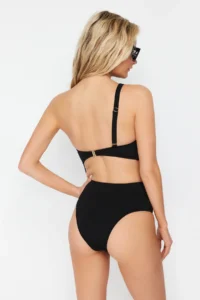 TRENDYOLMİLLA Black Cut Out/Window Detailed One Shoulder Covered Brazilian Swimsuit - Image 5