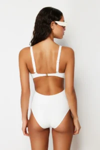 TRENDYOLMİLLA Ecru textured V-neck Covered Premium Yıldız with accessories Regular Swimsuit - Image 5