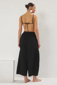 TRENDYOLMİLLA Black Weaving Pocket Detail Beach High Waist Pants - Image 4