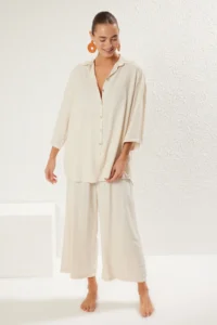 TRENDYOLMİLLA Ecru Weaving Beach Shirt-Pants Set - Image 2