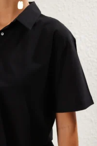TRENDYOLMİLLA Black Weaving 100% Cotton Beach Shirt-Pants Set - Image 4