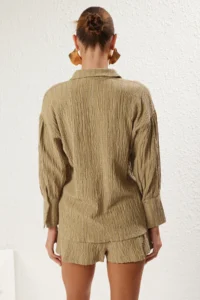 TRENDYOLMİLLA Khaki Weaving Shirred Beach Mini High Waist Shirt Shorts Set - Image 5