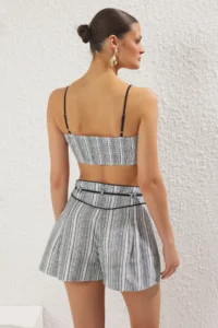 TRENDYOLMİLLA Striped Weaving Piped Beach Blouse-Shorts Set - Image 4