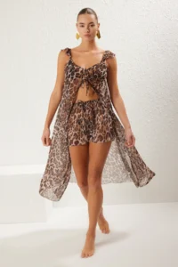 TRENDYOLMİLLA Leopard Patterned Weaving with flywheel Beach Vest-Shorts Set