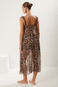 TRENDYOLMİLLA Leopard Patterned Weaving with flywheel Beach Vest-Shorts Set - Image 5