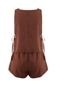 TRENDYOLMİLLA Brown Weaving Binding Detailed Beach Mini High Waist Blouse-Shorts Set - Image 2