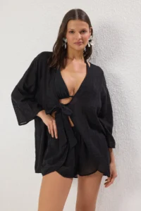 TRENDYOLMİLLA beachwear Black Weaving Binding Detailed High Waist Mini Blouse-Shorts Set