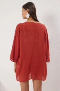 TRENDYOLMİLLA beachwear Brick Rejection Weaving Binding Detailed High Waist Mini Blouse-Shorts Set - Image 4