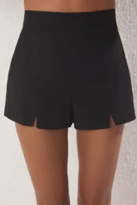 TRENDYOLMİLLA Black Weaving slit 100% Cotton Beach Shirt Shorts Set - Image 3