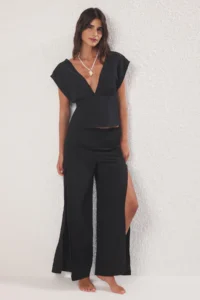 TRENDYOLMİLLA Black Weaving slit Beach Blouse-Pants Set - Image 3