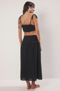 TRENDYOLMİLLA Black Weaving Beach Blouse-Skirt Set - Image 4