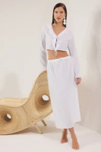TRENDYOLMİLLA White Weaving Frilly Beach Blouse-Skirt Set - Image 2