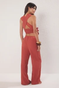 TRENDYOLMİLLA Brick Rejection Weaving Low-cut back Beach Blouse-Pants Set - Image 4