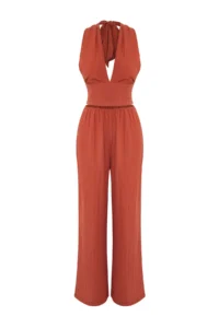 TRENDYOLMİLLA Brick Rejection Weaving Low-cut back Beach Blouse-Pants Set - Image 5