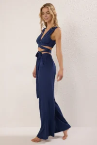 TRENDYOLMİLLA Navy Blue Weaving Binding Detailed Beach High Waist Blouse-Pants Set - Image 2