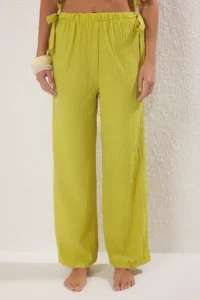 TRENDYOLMİLLA Oil Green Weaving Binding Detailed Beach High Waist Blouse-Pants Set - Image 4