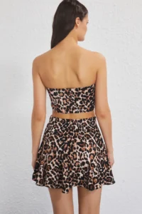 TRENDYOLMİLLA Leopard Patterned Weaving Binding Detailed Beach Blouse-Skirt Set - Image 4