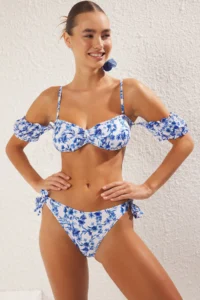 TRENDYOLMİLLA Floral Patterned Regular Regular Waist Bikini Bottom - Image 2