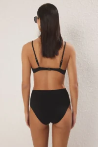 TRENDYOLMİLLA Black V Cut hipster High Waist Bikini Bottom - Image 3