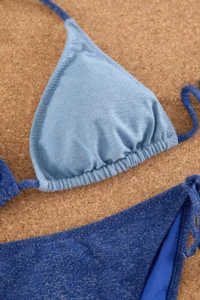 TRENDYOLMİLLA Mavi Color Bloklu Triangle Covered Regular Low Waist Bikini Set - Image 6