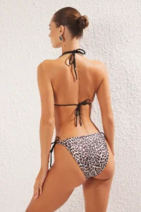 TRENDYOLMİLLA Leopard Patterned Cut Out Detailed Strapless Covered Regular Regular Waist Bikini Set - Image 5