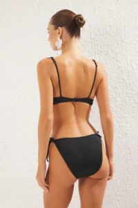 TRENDYOLMİLLA Black Frilly Triangle Covered Regular Regular Waist Bikini Set - Image 4