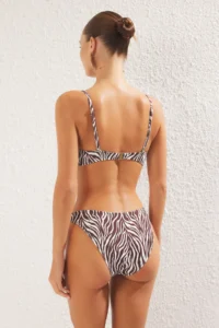TRENDYOLMİLLA Zebra Patterned with accessories bralette Covered Regular Regular Waist Bikini Set - Image 4