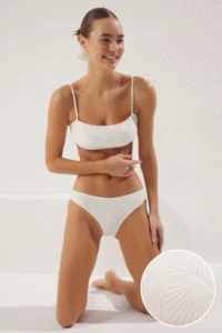 TRENDYOLMİLLA Ecru Strapless Covered Regular Regular Waist Bikini Set