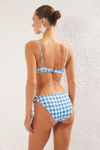TRENDYOLMİLLA Plaid Patterned tunnelled balconette Covered Regular Regular Waist Bikini Set - Image 4
