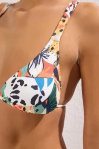 TRENDYOLMİLLA Abstract Patterned Triangle Covered Regular Low Waist Bikini Set - Image 4