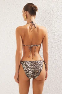 TRENDYOLMİLLA Leopard Patterned Frilly Triangle Covered Regular Low Waist Bikini Set - Image 4