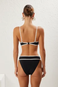 TRENDYOLMİLLA Black-White Color Bloklu Strapless Covered Regular High Waist Bikini Set - Image 5