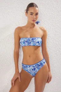 TRENDYOLMİLLA Shawl pattern Embroidered Strapless Covered Regular Regular Waist Bikini Set - Image 2