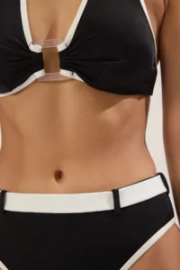 TRENDYOLMİLLA Black-White Color Bloklu Triangle Covered Regular High Waist Bikini Set - Image 4