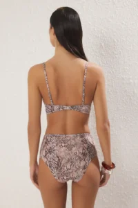 TRENDYOLMİLLA Batik Patterned Cut Out/Window Detailed Triangle Covered Regular High Waist Bikini Set - Image 4