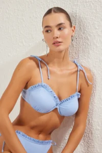 TRENDYOLMİLLA Mavi Frilly balconette Covered Bikini Top - Image 3