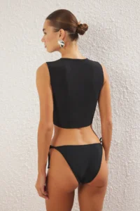 TRENDYOLMİLLA Black tunnelled Bustier Covered Bikini Top - Image 4