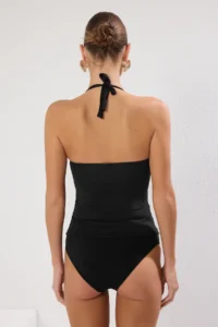 TRENDYOLMİLLA Black Drapeli Bustier Covered Bikini Top - Image 4
