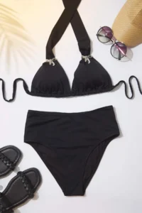 TRENDYOLMİLLA Black with accessories Triangle Covered Bikini Top