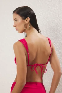 TRENDYOLMİLLA Burgundy Triangle Covered Bikini Top - Image 3