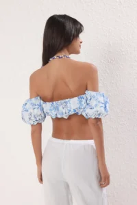TRENDYOLMİLLA Floral Patterned Weaving 100% Cotton Beach Crop Blouse - Image 4